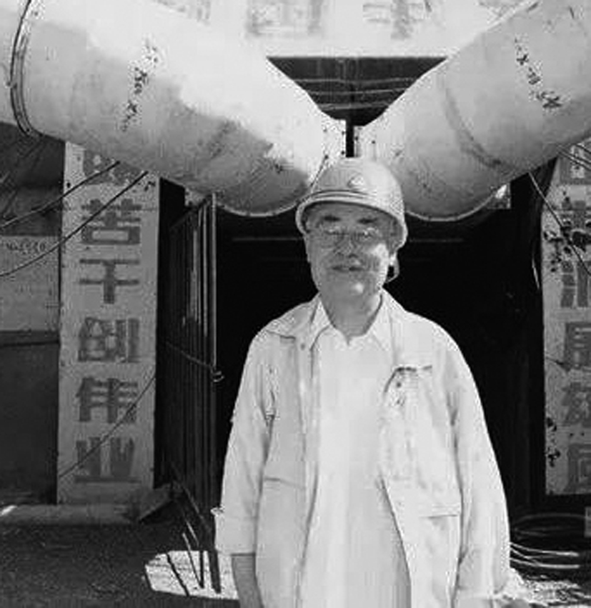 4于敏在平洞试验场.jpg