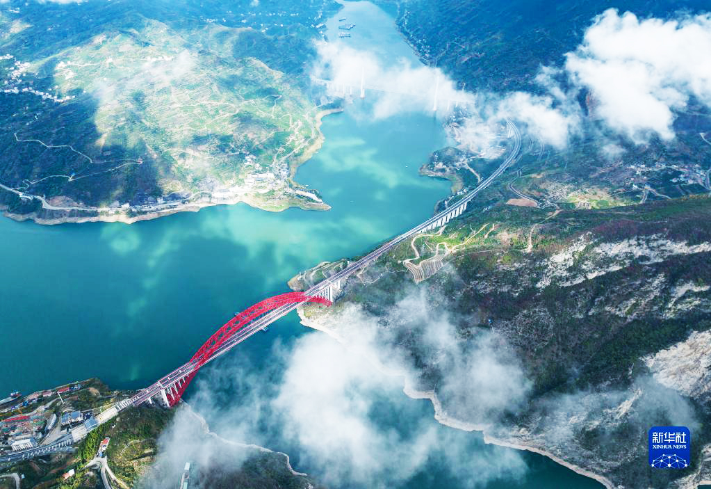烟雨三峡.jpg