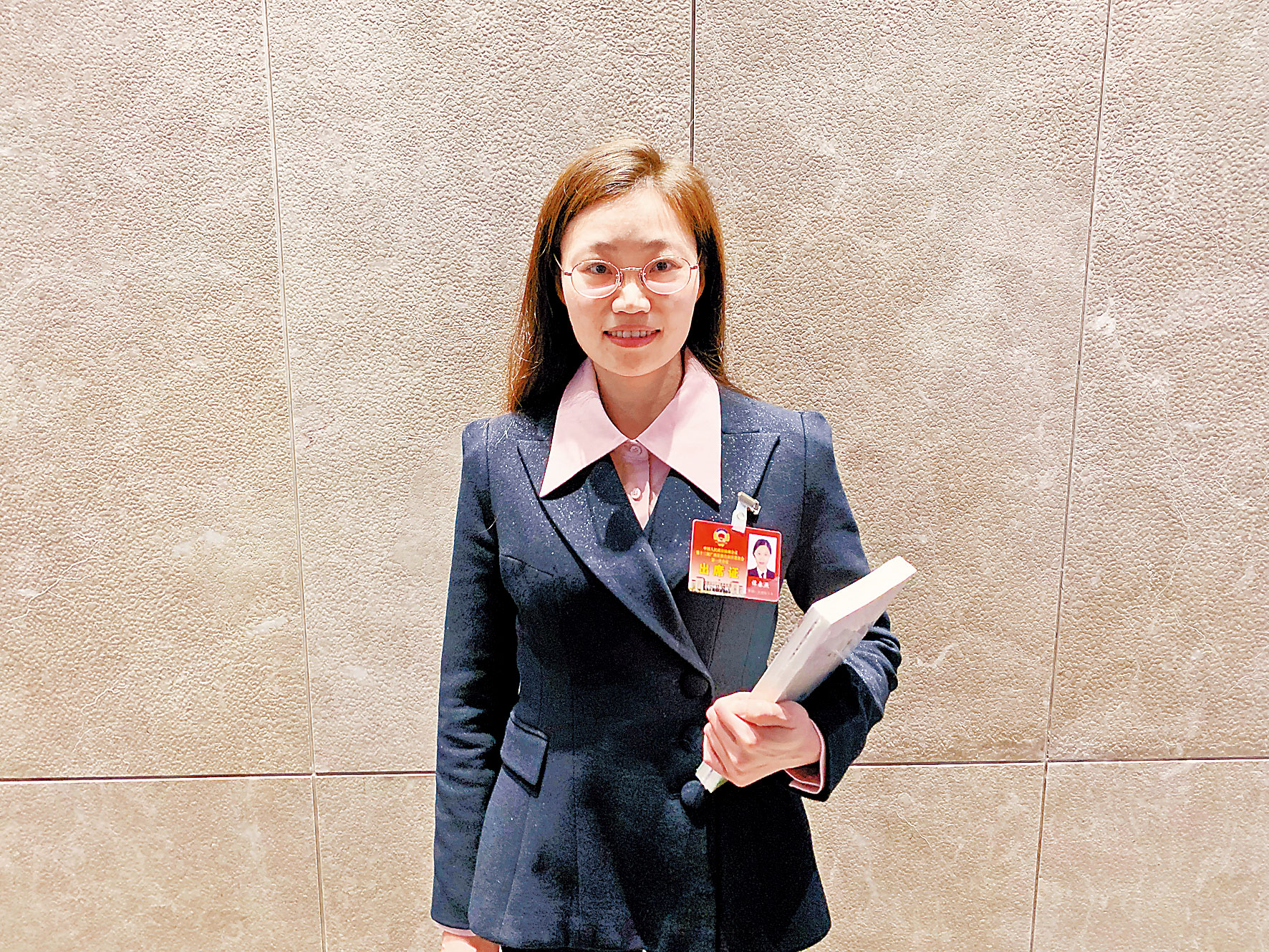 B1谭春燕委员2.jpg