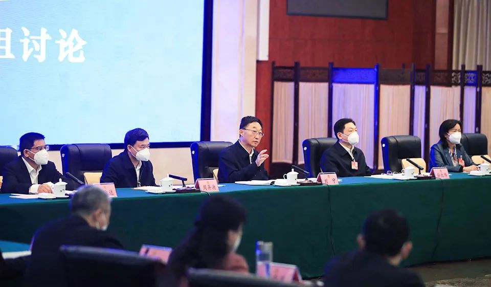 A1图1刘书记讨论.jpg